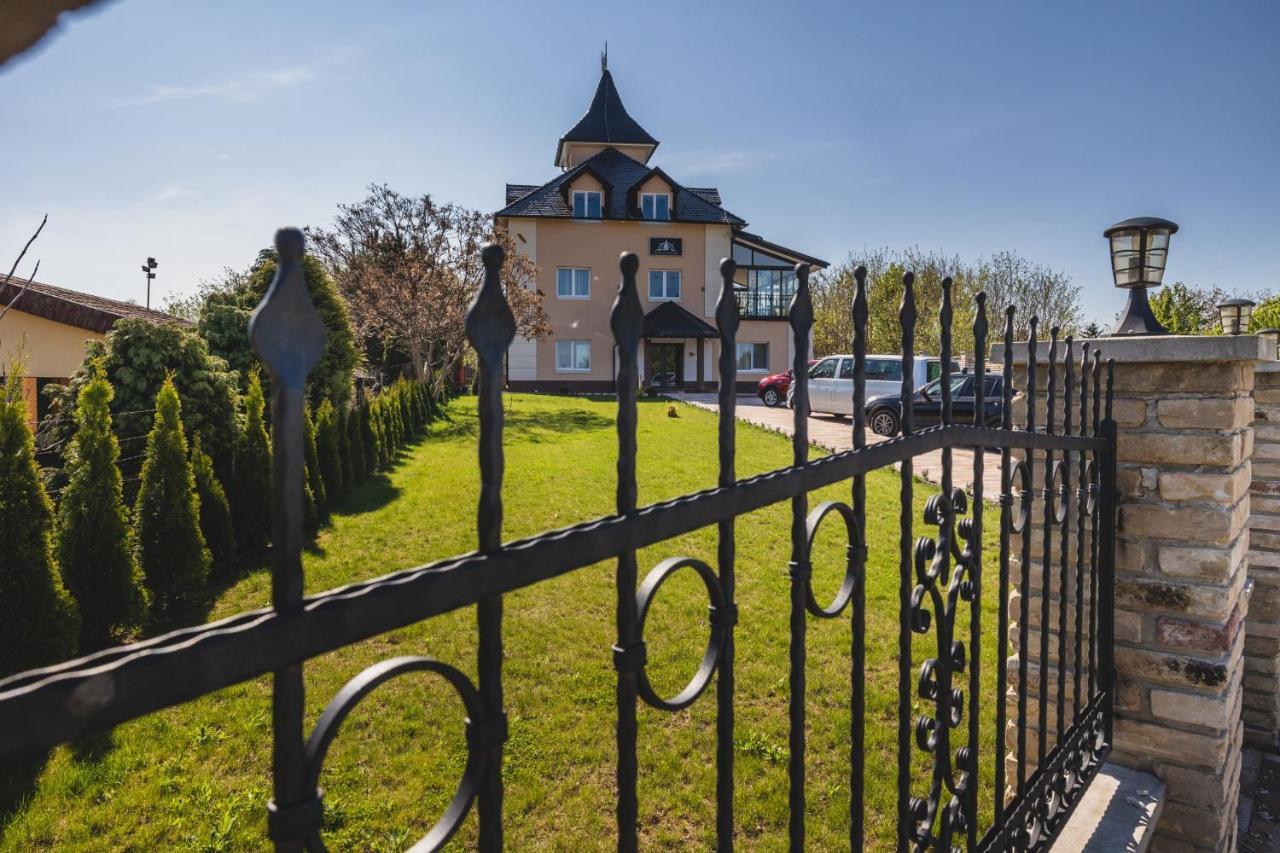 Hotel Navigator Palić Exterior foto