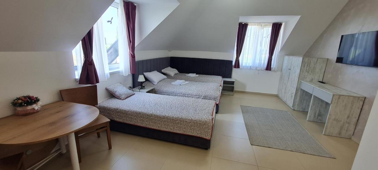 Hotel Navigator Palić Exterior foto
