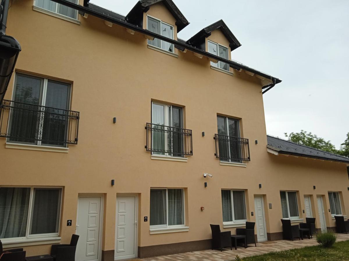 Hotel Navigator Palić Exterior foto