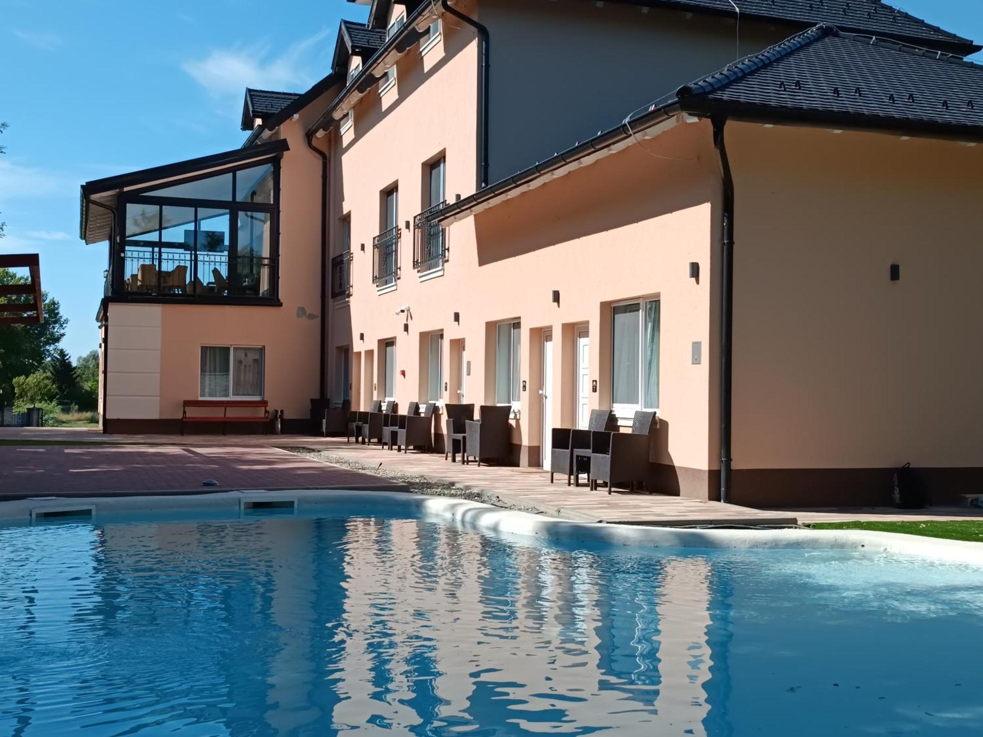 Hotel Navigator Palić Exterior foto